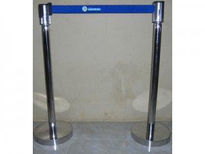 PT. Cipta Kreasindo Stainless tiang-antrian-gesper-300x225 tiang antrian gesper    
